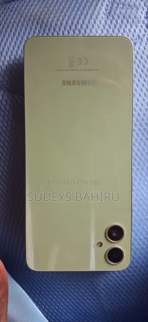 Samsung Galaxy A05 64 GB Yellow