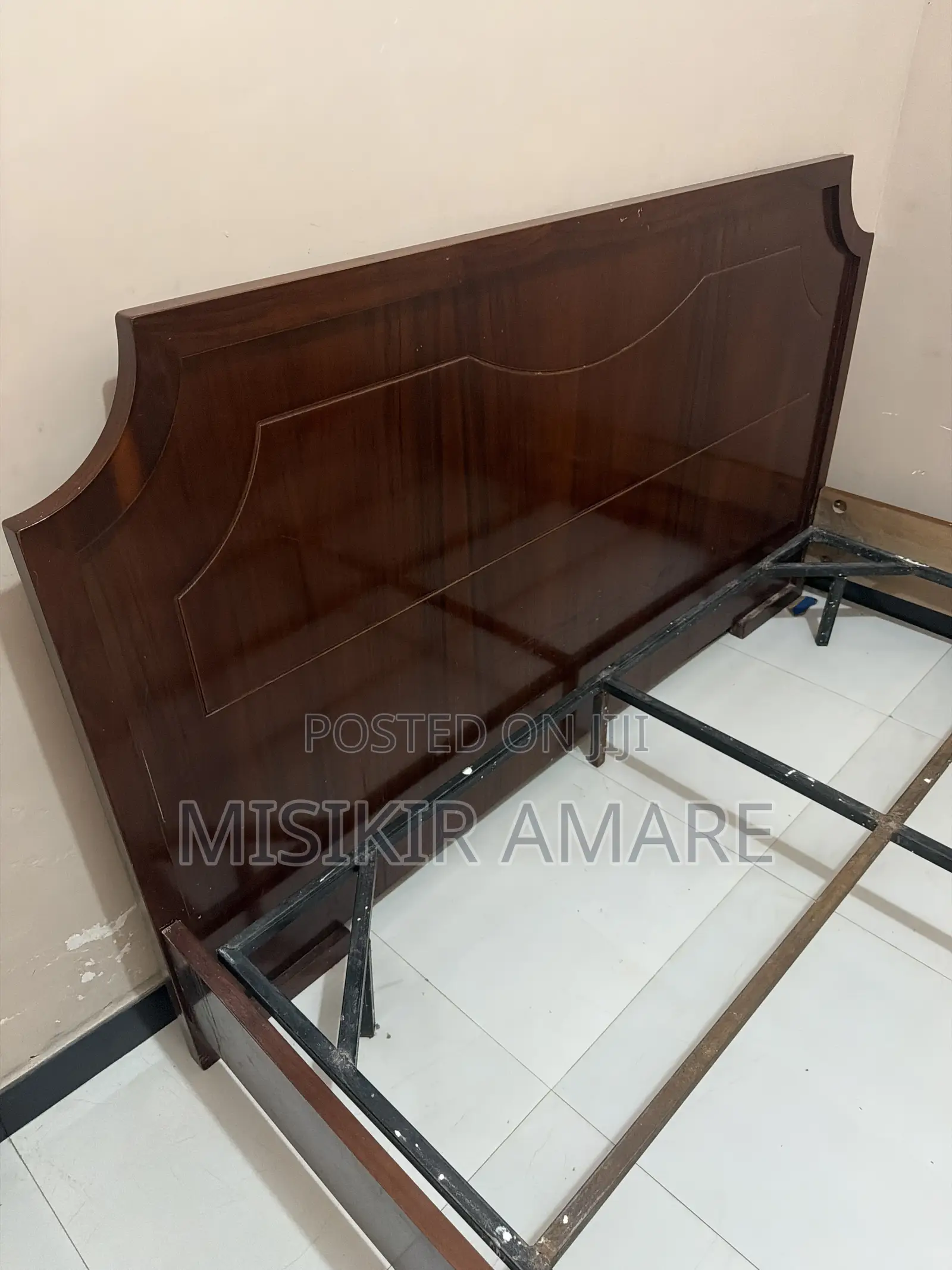 Solid Wood Elegant Bed