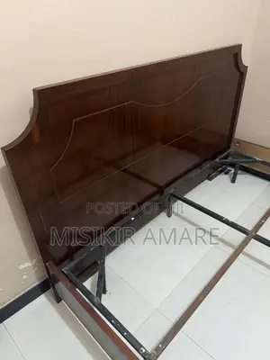 Solid Wood Elegant Bed