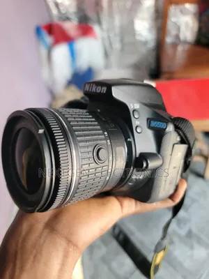 Nikon D5500 DSLR Camera – For Sale