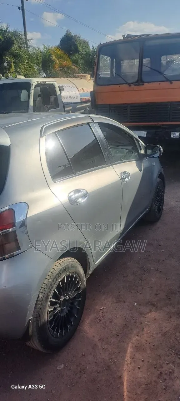 Toyota Yaris 2007 Silver