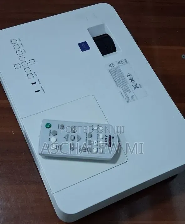 Sony Projector Model Name VPL-Dx220 Hardware