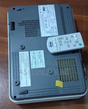 Sony Projector Model Name VPL-Dx220 Hardware