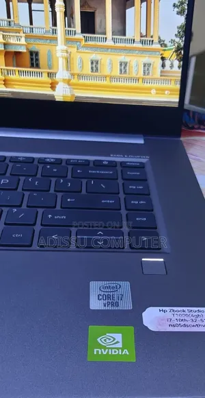 New Laptop HP ZBook 15 32GB Intel Core i7 SSD 512GB