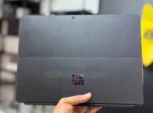 New Laptop Microsoft Surface 8GB Intel Core i5 SSD 256GB
