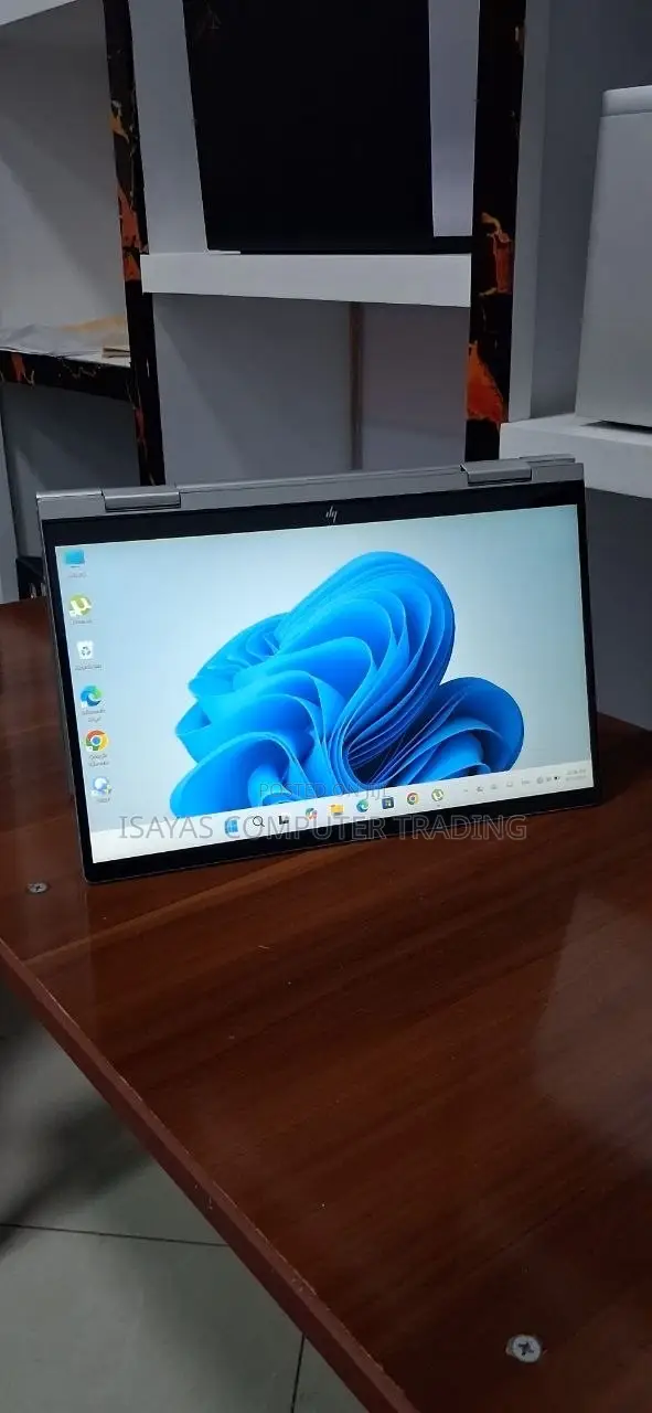New Laptop HP Envy x360 8GB Intel Core i5 SSD 512GB