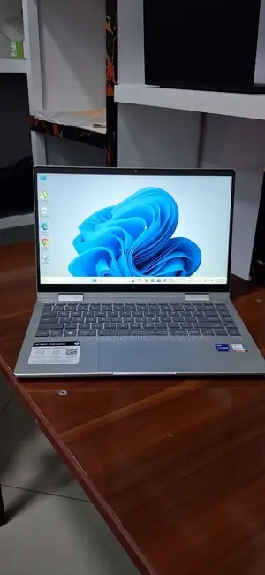 New Laptop HP Envy x360 8GB Intel Core i5 SSD 512GB