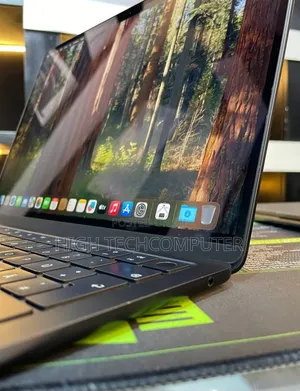 New Laptop Apple MacBook Air 2022 M2 8GB Apple M2 SSD 512GB