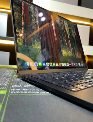 New Laptop Apple MacBook Air 2022 M2 8GB Apple M2 SSD 512GB