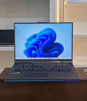 New Laptop Asus ROG Strix G18 32GB Intel Core i9 SSD 1T
