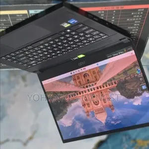 New Laptop MSI Creator 17 B11UG-415 32GB Intel Core i7 SSD 1T