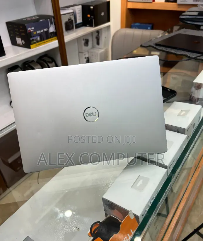 New Laptop Dell XPS 13 16GB Intel Core Ultra 7 SSD 512GB