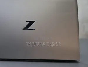 New Laptop HP ZBook Firefly G8 16GB Intel Core i5 SSD 512GB