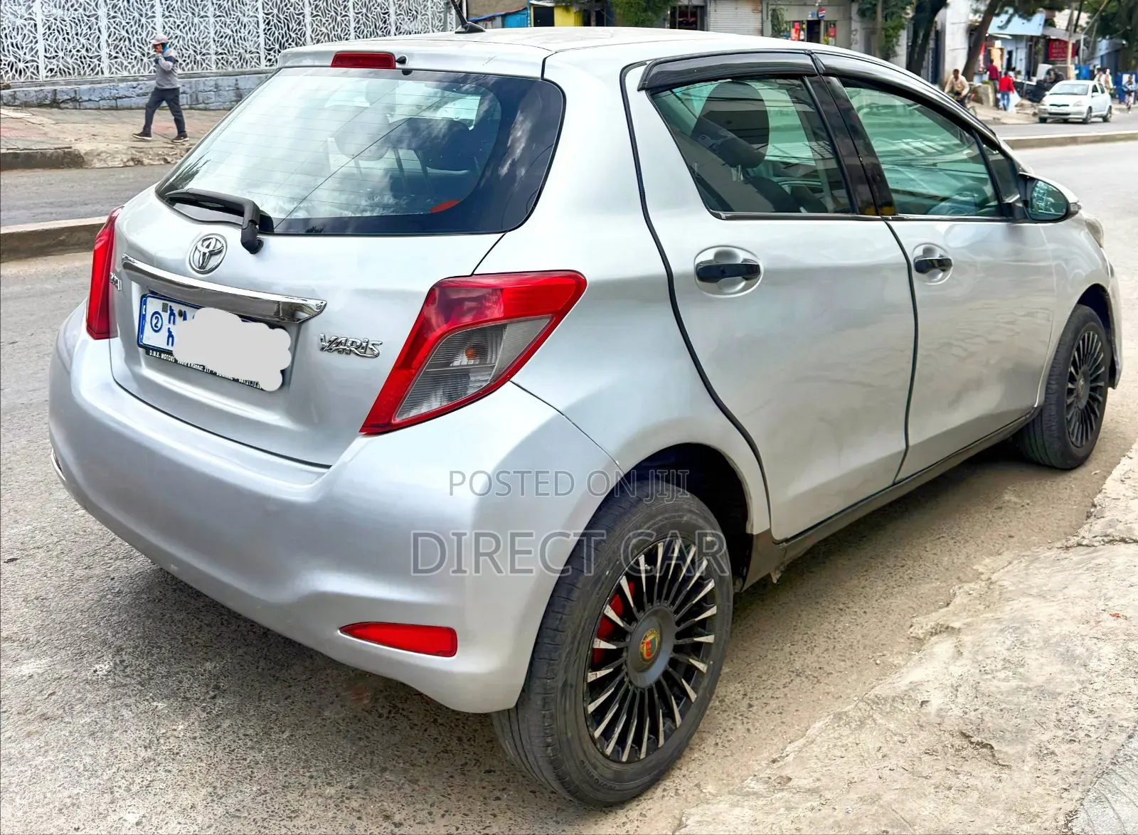Toyota Yaris 2012 Silver