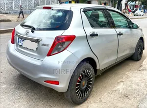 Toyota Yaris 2012 Silver