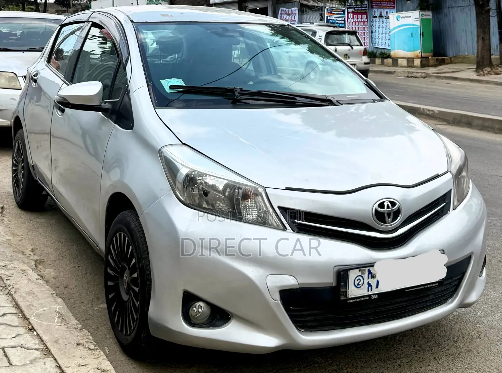 Toyota Yaris 2012 Silver