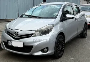 Toyota Yaris 2012 Silver