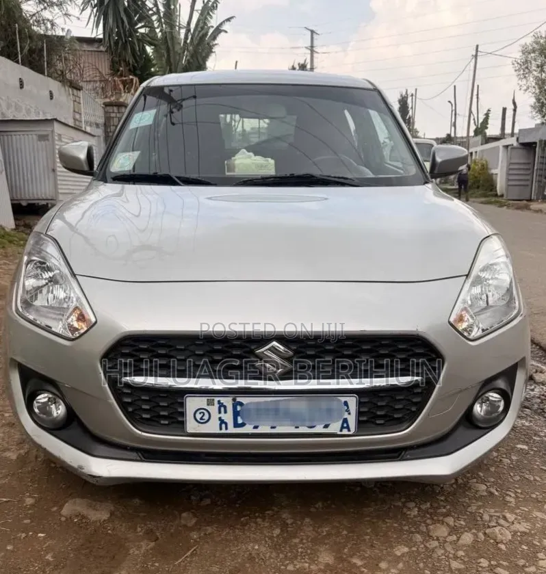 Suzuki Swift 2021 Silver