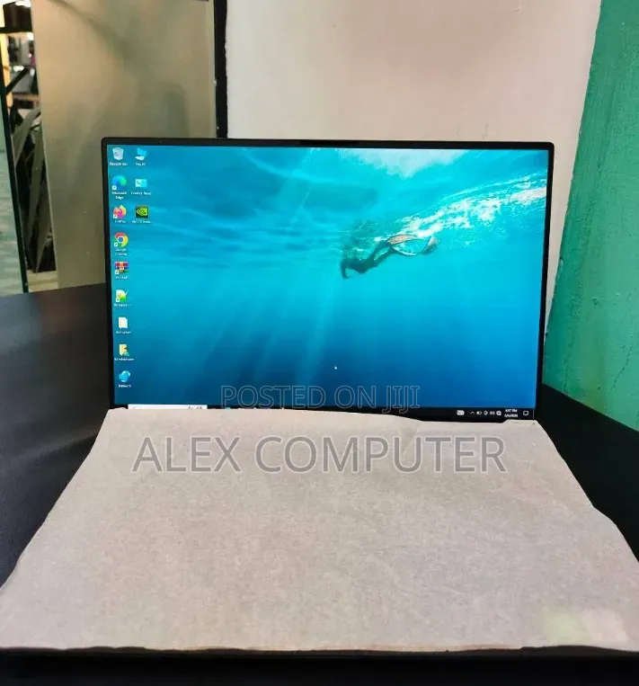 New Laptop Dell Precision 5550 16GB Intel Core i7 SSD 512GB