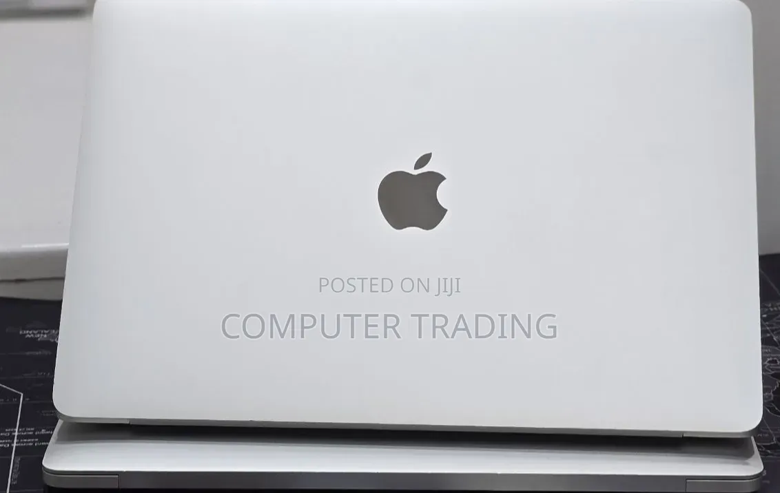 New Laptop Apple MacBook Pro 32GB Intel Core i7 SSD 512GB