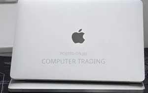 New Laptop Apple MacBook Pro 32GB Intel Core i7 SSD 512GB