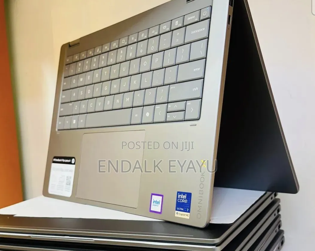 New Laptop HP OmniBook X Flip 14" 16GB Intel Core Ultra 7 SSD 1T