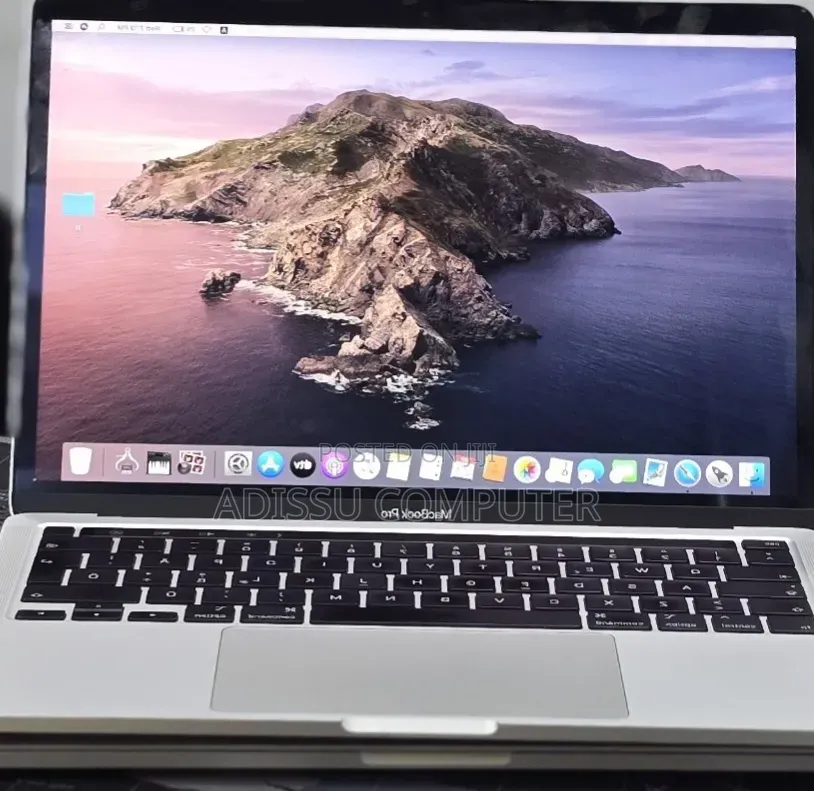 New Laptop Apple MacBook Pro 2020 32GB Intel Core i7 SSD 512GB