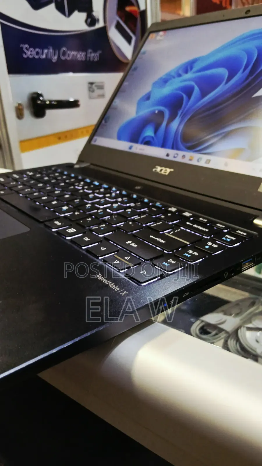 New Laptop Acer TravelMate X514-51 8GB Intel Core i5 SSD 256GB