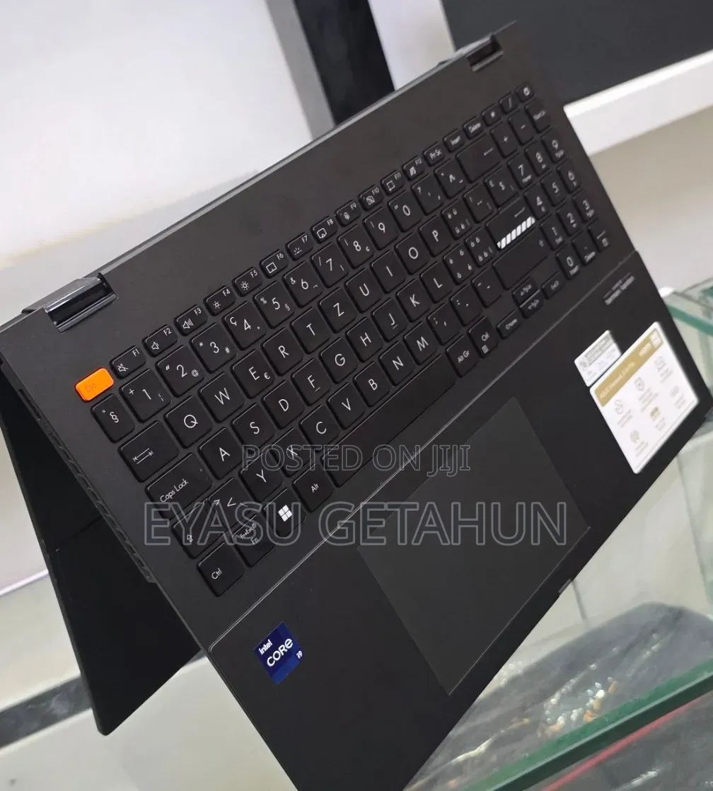 New Laptop Asus VivoBook 15 X505BA 16GB Intel Core i9 SSD 1T