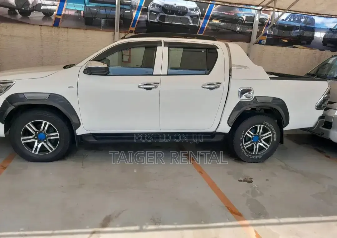 Toyota D4D Double Picup Rent