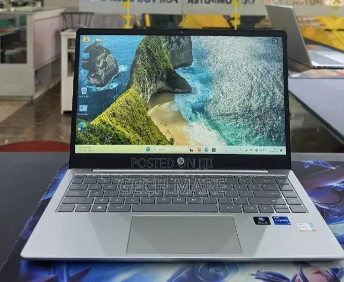 New Laptop HP Stream Notebook 16GB Intel Core i7 SSD 512GB