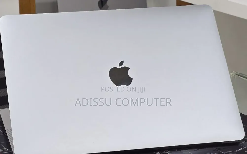 New Laptop Apple MacBook Air 2020 M1 8GB Apple M1 Pro SSD 256GB