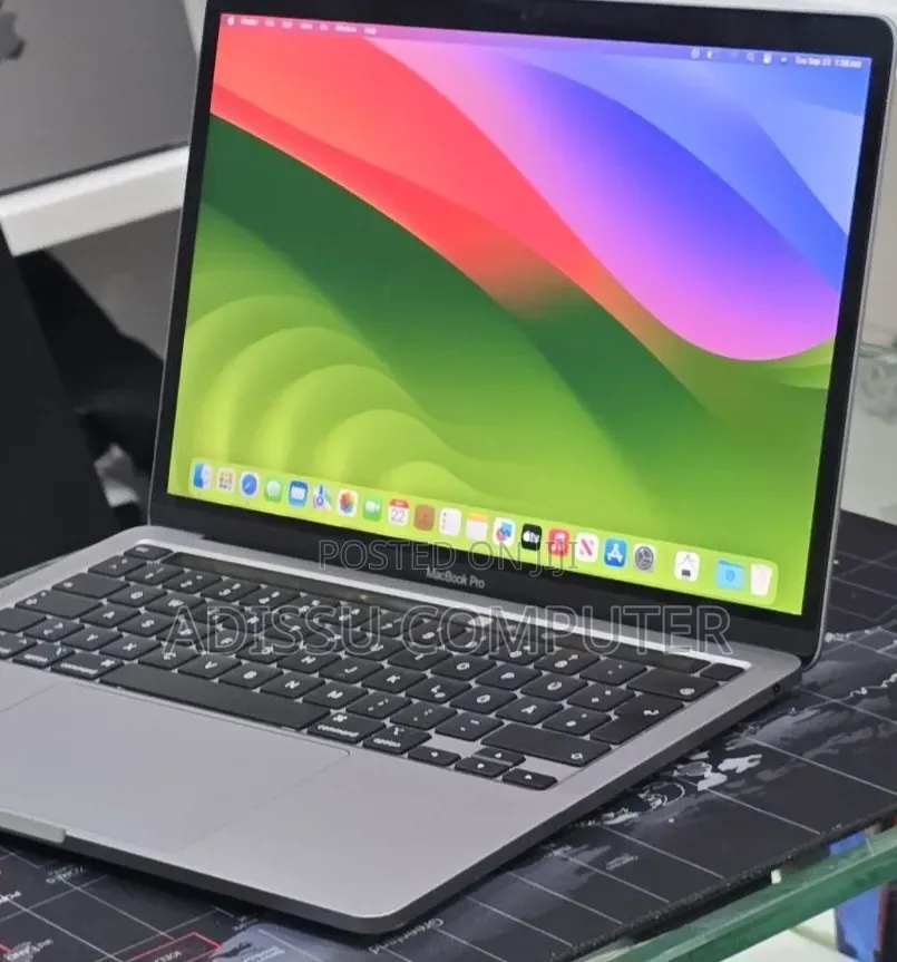 New Laptop Apple MacBook Air 2020 M1 8GB Apple M1 Pro SSD 256GB