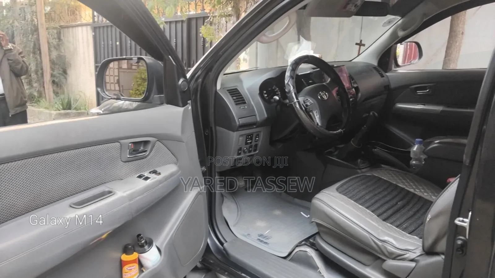 Toyota Hilux 2.5 D-4D 4X4 SRX 2012 Black