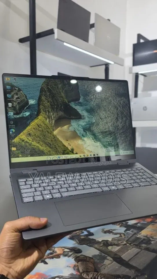 New Laptop Lenovo Yoga 330 16GB Intel Core Ultra 5 SSD 512GB