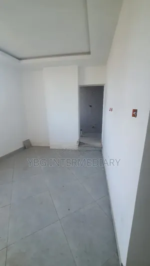 Furnished 3bdrm Apartment in Summit Ashara, Yeka for sale