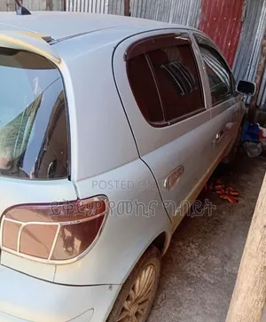 Toyota Vitz 2004 Silver