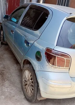 Toyota Vitz 2004 Silver