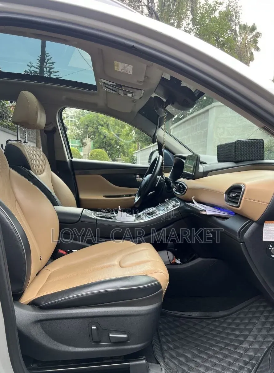 Hyundai Santa Fe 2023 Silver