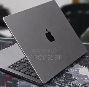 New Laptop Apple MacBook Pro 2023 M3 8GB Apple M3 SSD 512GB