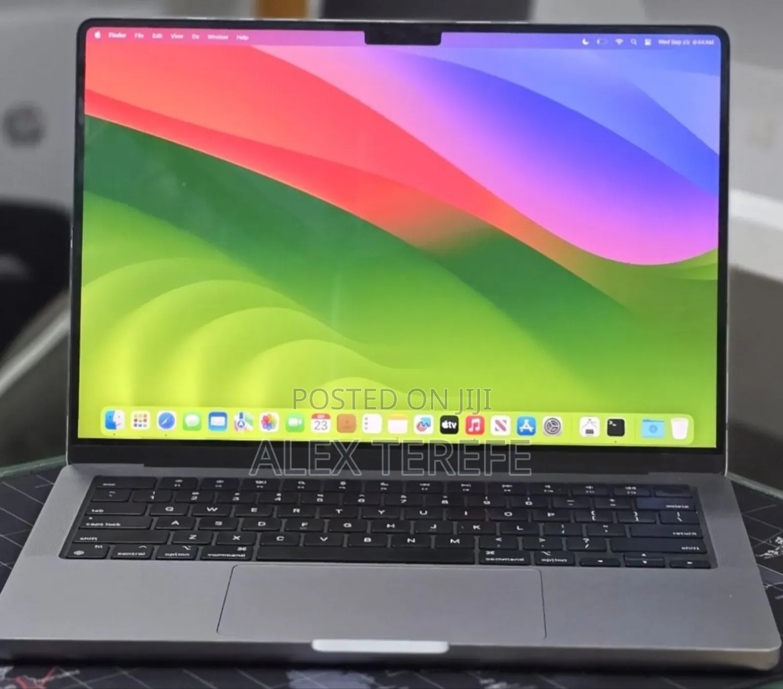 New Laptop Apple MacBook Pro 2023 M3 8GB Apple M3 SSD 512GB