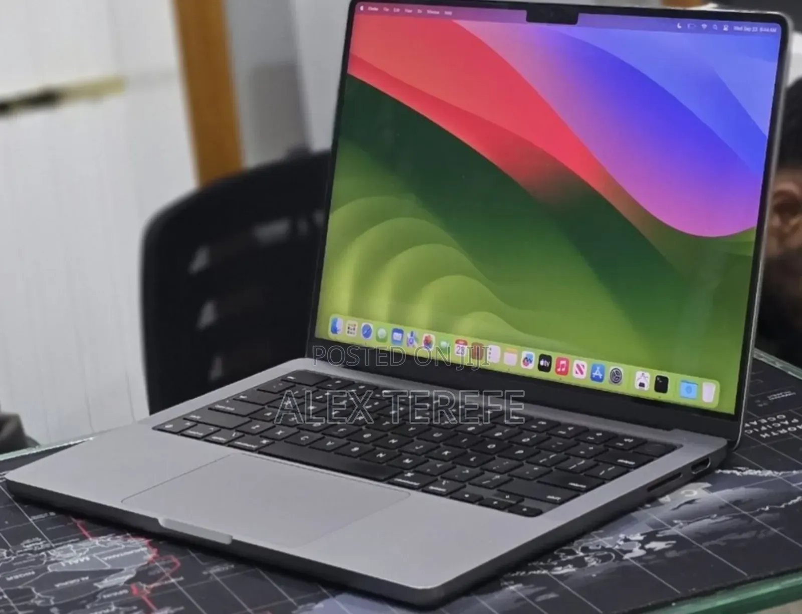 New Laptop Apple MacBook Pro 2023 M3 8GB Apple M3 SSD 512GB