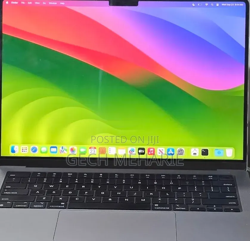 New Laptop Apple MacBook Pro 2023 M3 8GB Apple M3 Pro SSD 512GB
