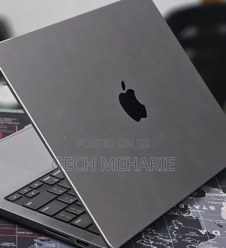 New Laptop Apple MacBook Pro 2023 M3 8GB Apple M3 Pro SSD 512GB