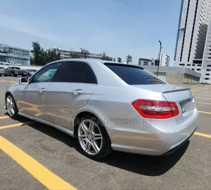 Mercedes-Benz E200 2013 Silver