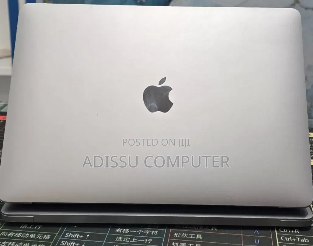 New Laptop Apple MacBook Air 2020 M1 8GB Apple M1 SSD 256GB