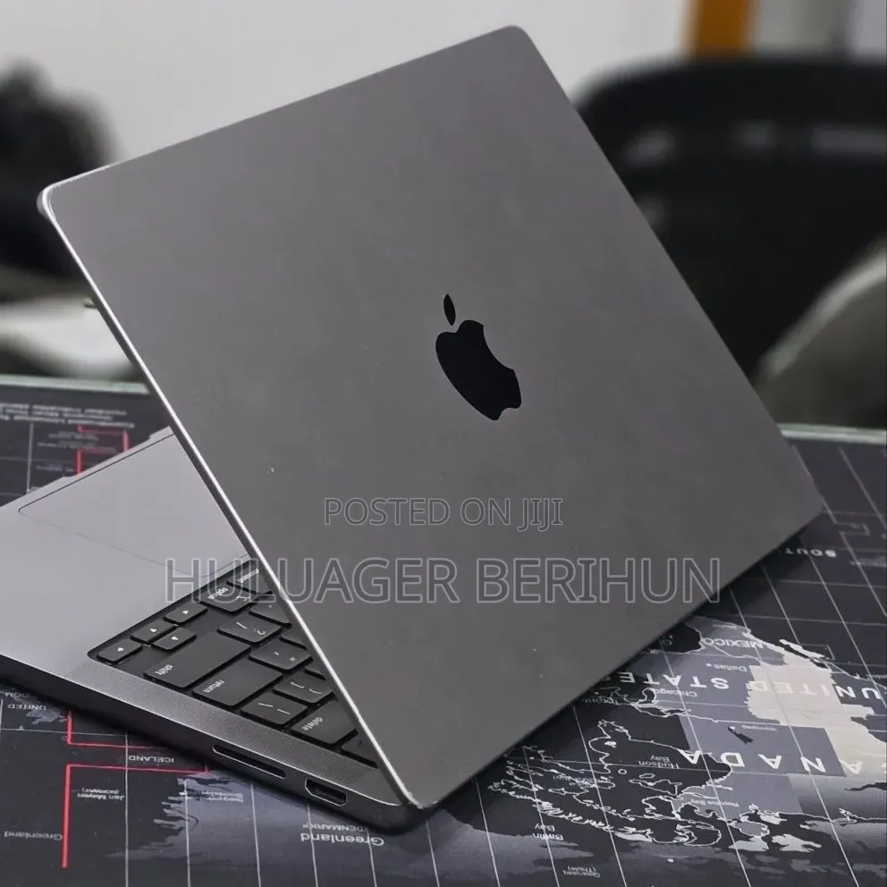 New Laptop Apple MacBook Pro 2023 M3 8GB Apple M3 SSD 512GB