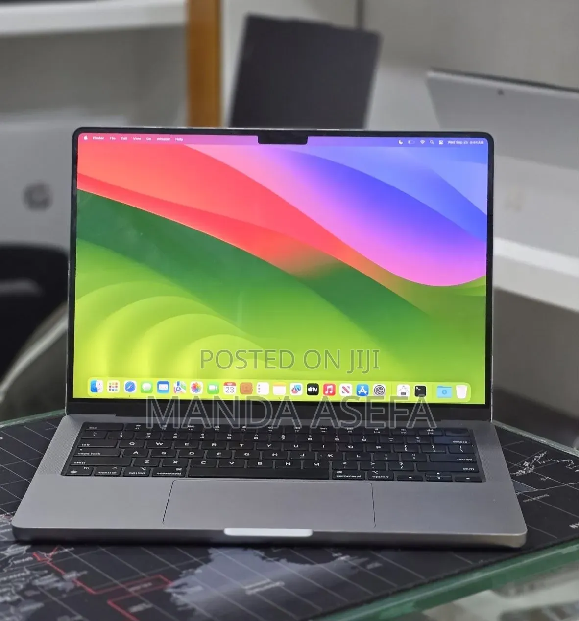New Laptop Apple MacBook Pro 2023 M3 8GB Apple M3 SSD 512GB