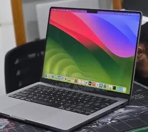 New Laptop Apple MacBook Pro 2024 M3 8GB Apple M3 SSD 512GB