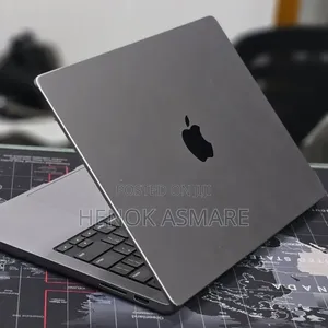 New Laptop Apple MacBook Pro 2024 M3 8GB Apple M3 SSD 512GB